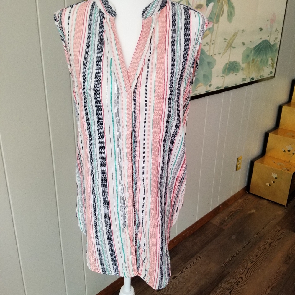 Max Studio Button Up Tank - Picture 3 of 10